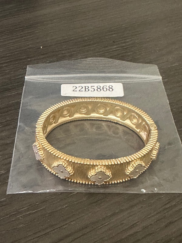 Gold Mop Clover Bracelet                       