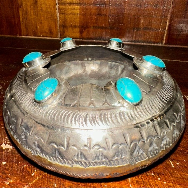 Stamped Scalloped Pot